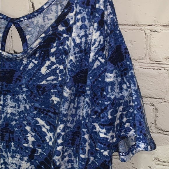 Cold Shoulder Romper - Picture 2 of 3